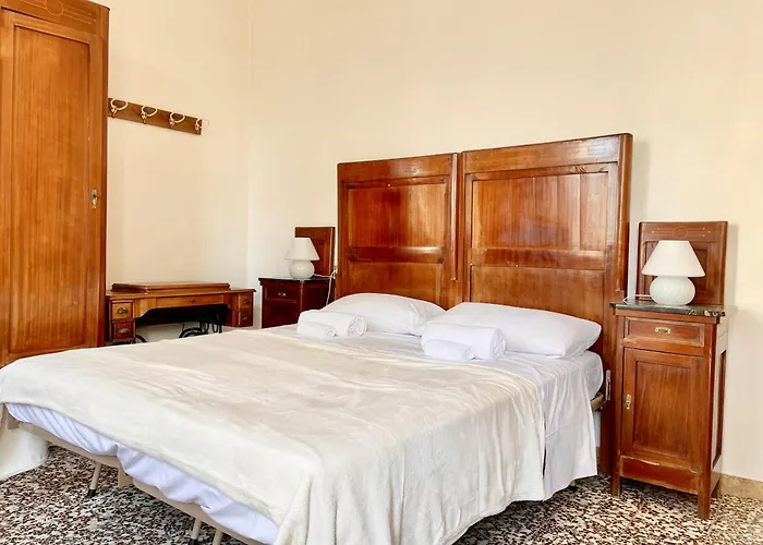 Con Accesso - Aurora Βίλα